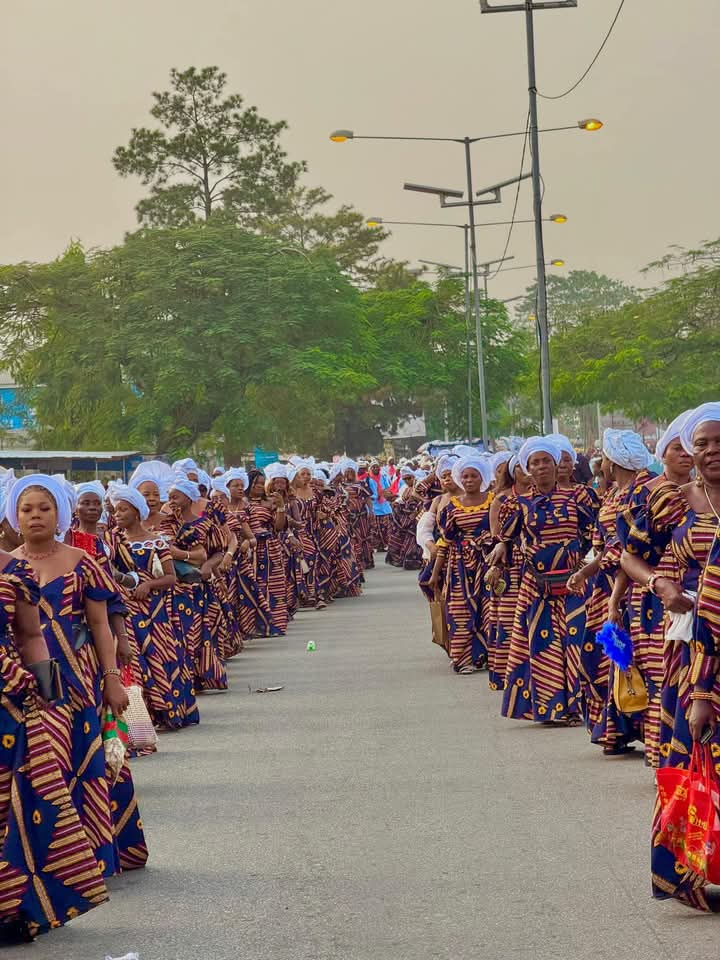 Vibrant and bold costumes showcasing fashion trends at Calabar Carnival 2024, featuring intricate beadwork and African cultural elements