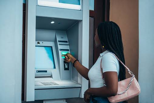 Handling Currency Exchange and Payments in Nigeria as a Traveller