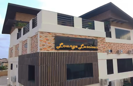 Lounge Luscious: Luxury and Leisure