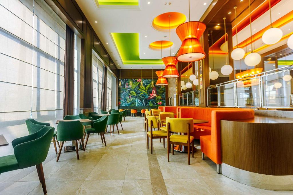 J's Signature Hotel