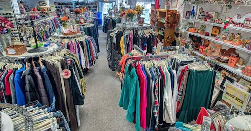 Where to Shop Unique Urban Treasures: Pop-Up Markets & Flea Finds