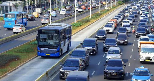 City Lights vs Starry Nights: Why Sustainable Urban Travel Matters in Nigeria