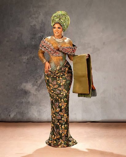 A Mother’s Blessing: Iyabo Ojo’s Emotional Prayer for Priscilla