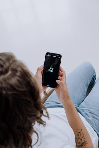 'Dine Out': Uber Eats, OpenTable Partner to Simplify Dining & Travel