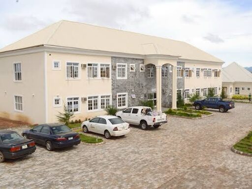 Eaglespath Hotel and Suites