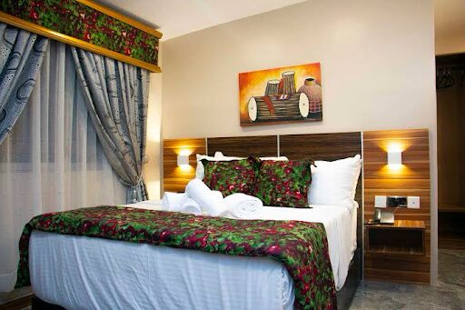 The ṢÀ'IRE Hotel 