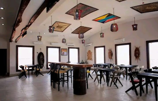Roots Restaurant & Cafe