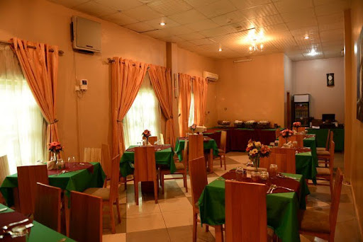 Jevinik Restaurant Owerri