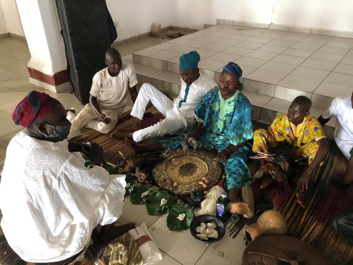 Ifá Divination: Can an Ancient Yoruba Religion Survive in a Modern World?