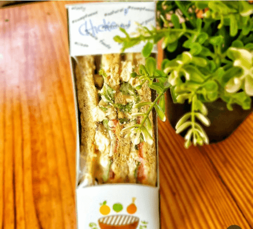 Vegetable sandwich served at The GreenGrill house, one of the best vegan restaurants in Lagos. 