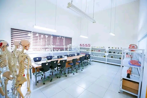 Campus tours featuring pictures of Insta-worthy universities, such as Nile University.
