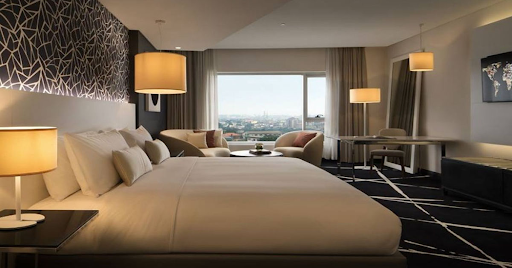 Shortlet vs Hotel in Lagos 2025: Prices, Pros & Cons for Travelers