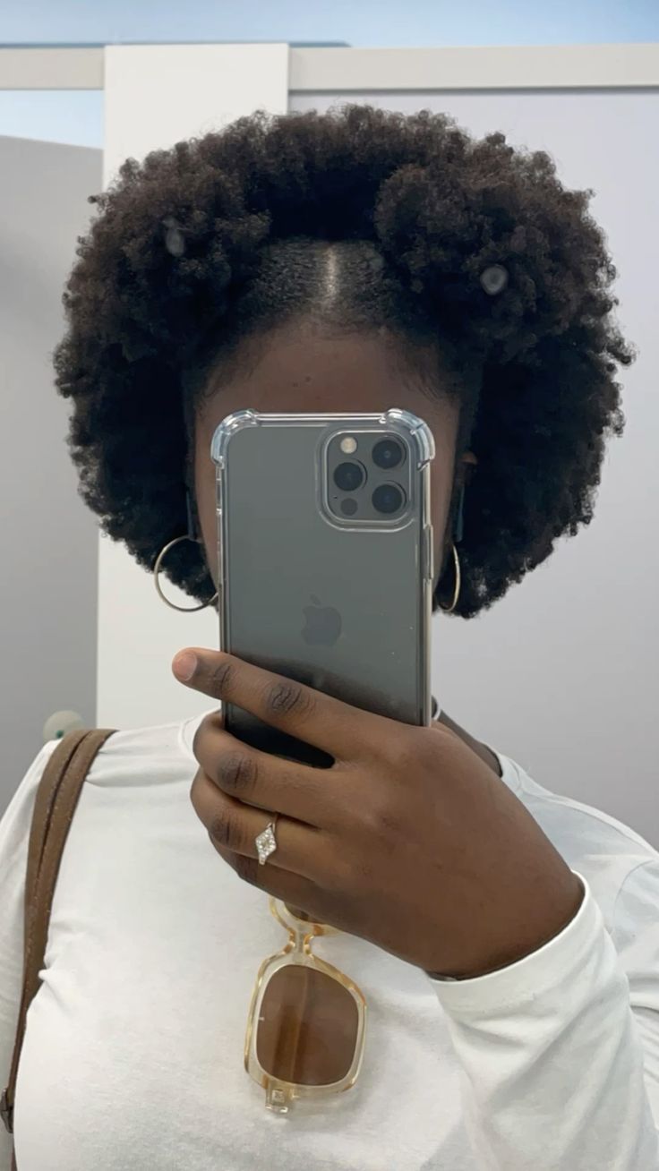 Natural Glory: The New Crown of Confidence