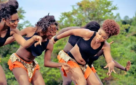 Etighi, Azonto & Skelewu – Club-Friendly Grooves