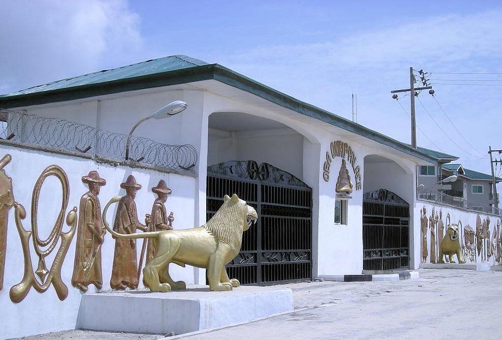 A picture of Front view of Iga Idunganran, the Oba of Lagos’ historic palace in Lagos. 