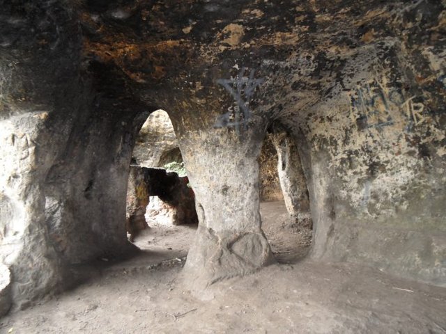  Amanchor Cave 