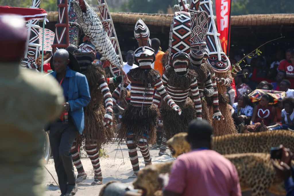 Kufuluhela: The Return of the King